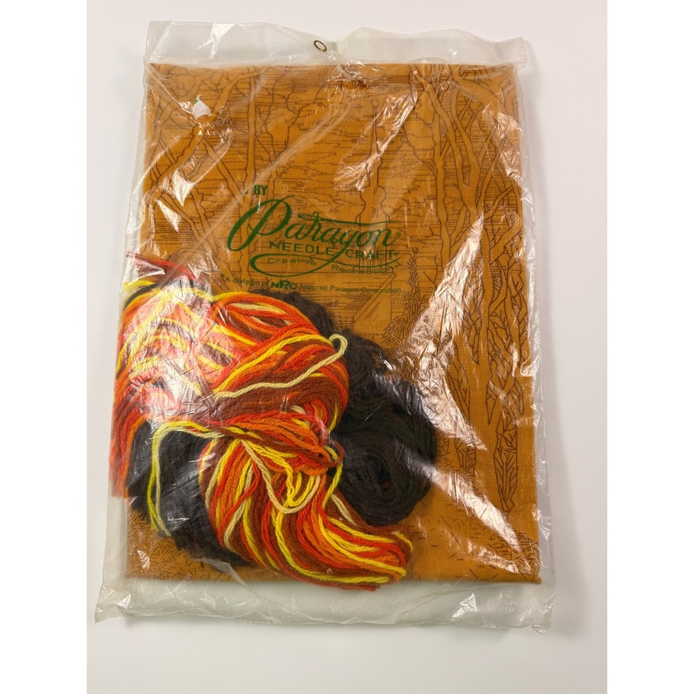 Vintage Paragon Evening Prayer Crewel Embroidery Kit 0214 Adele Veres 1975 16x24 - Picture 2 of 6
